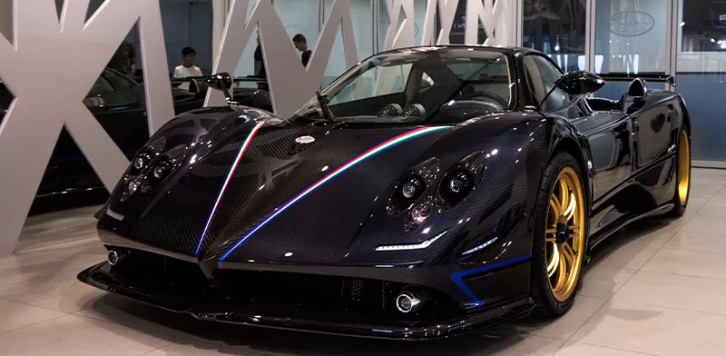 pagani_zonda@shutterstock